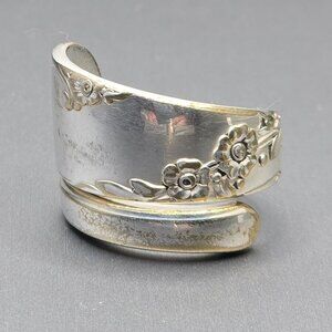 VTG Oneida Community Tudor Plate Spoon Ring Size 7.5 Floral Silver Plated 12.16g